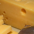 Was befindet sich im Innern eines Loches im Käse?