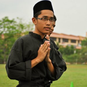 bg