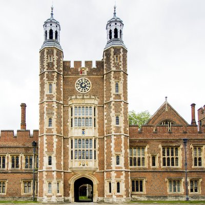 Nymphomanin Taetowierte College Doppelter