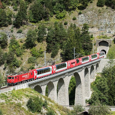 How many tunnels and bridges are on the road of the Glacier Express in ...